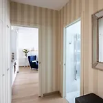 Bocconi Elegante Con Wifi Μιλάνο