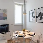Διαμέρισμα Bocconi Elegante Con Wifi *